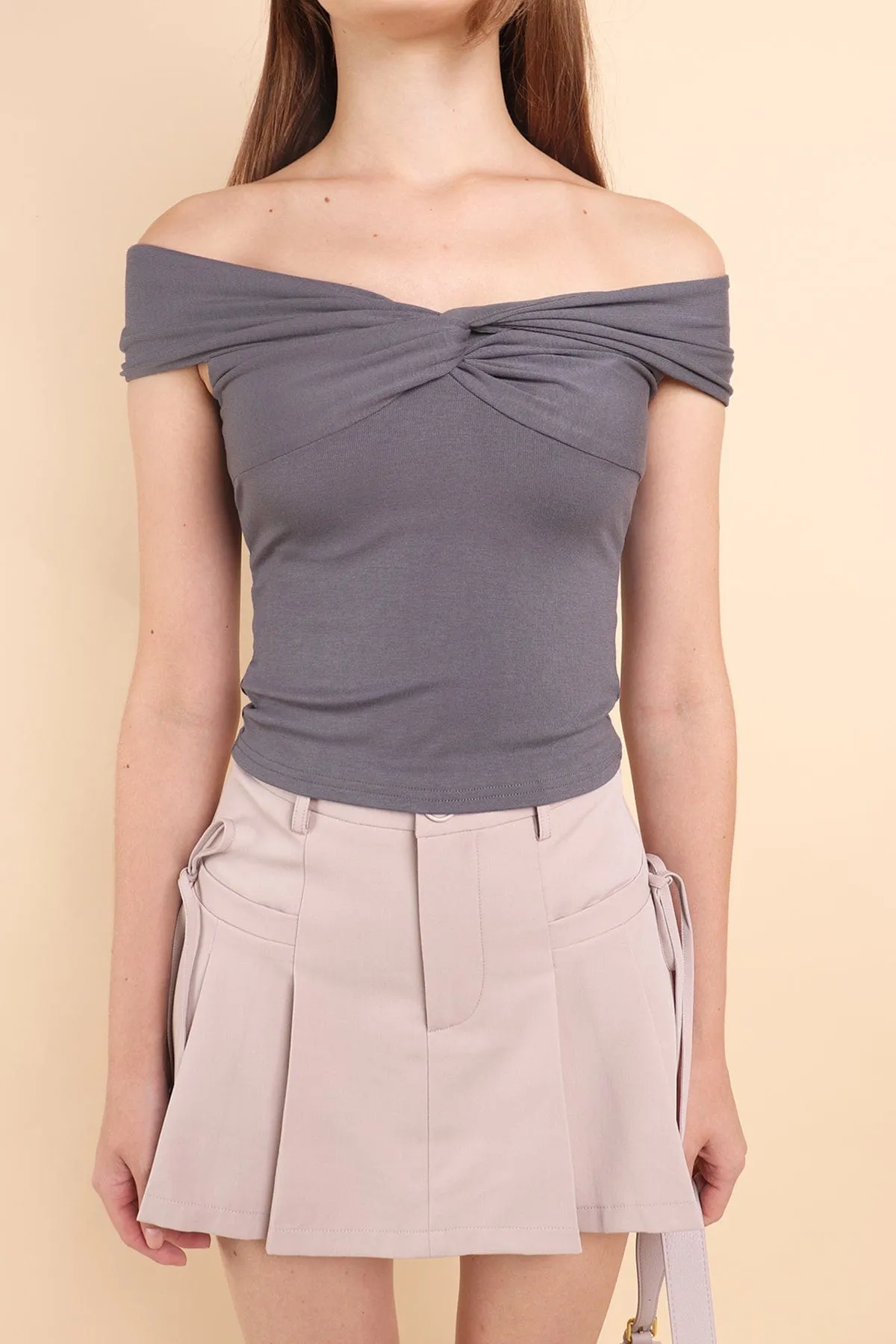 KERRA TWIST KNOT TOP IN GUN